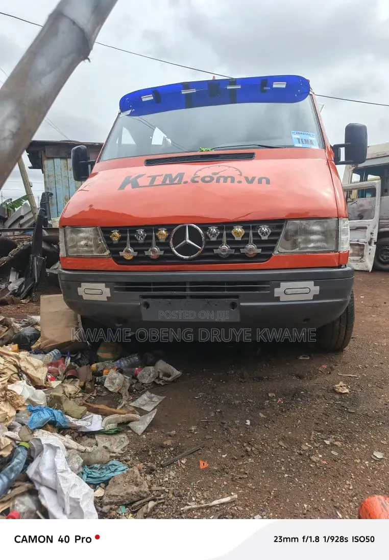 Mercedes-Benz Sprinter 2010 Red