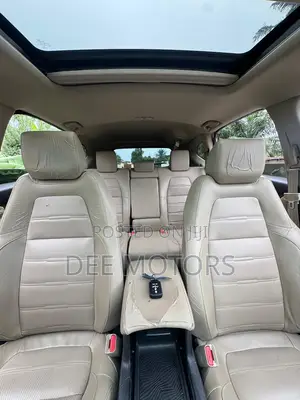Honda CR-V Touring 4dr SUV AWD (1.5L 4cyl CVT) 2017 White