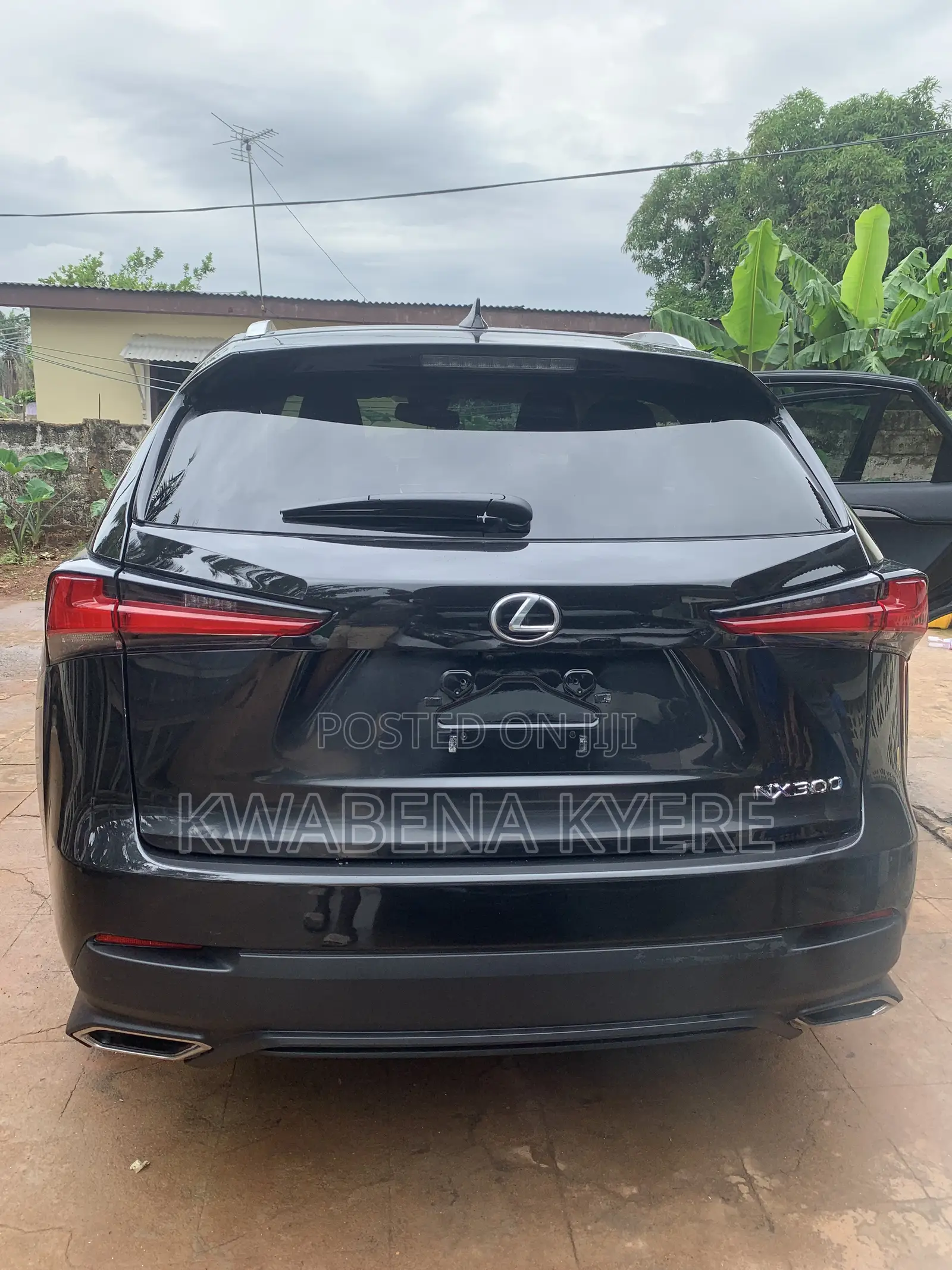 Lexus NX 300 FWD 2020 Black