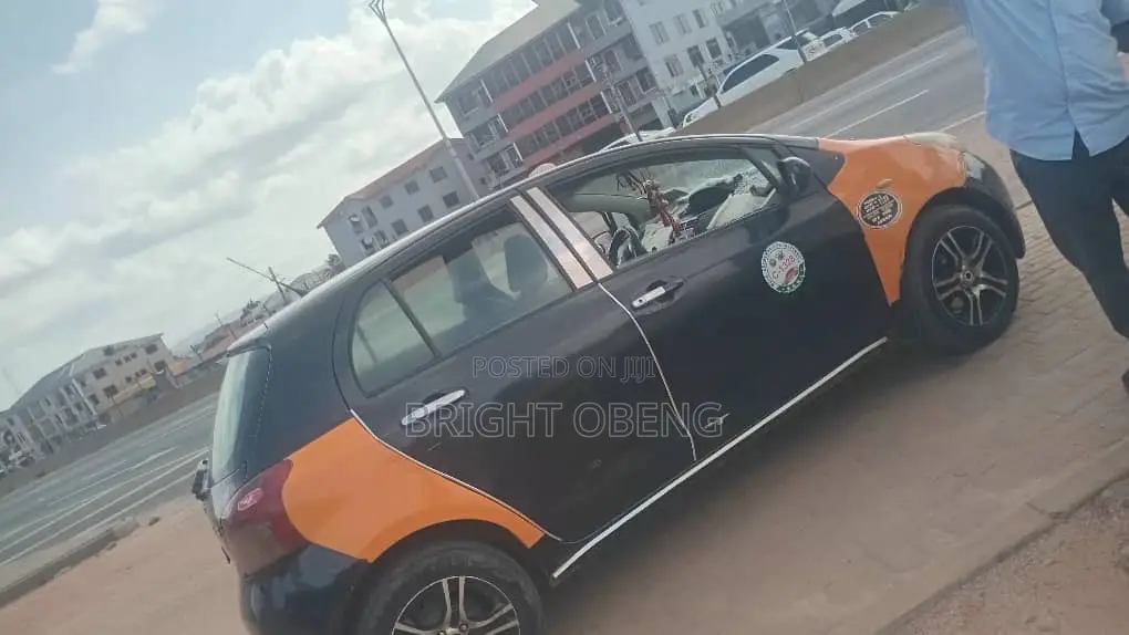 Toyota Yaris 2013 Black