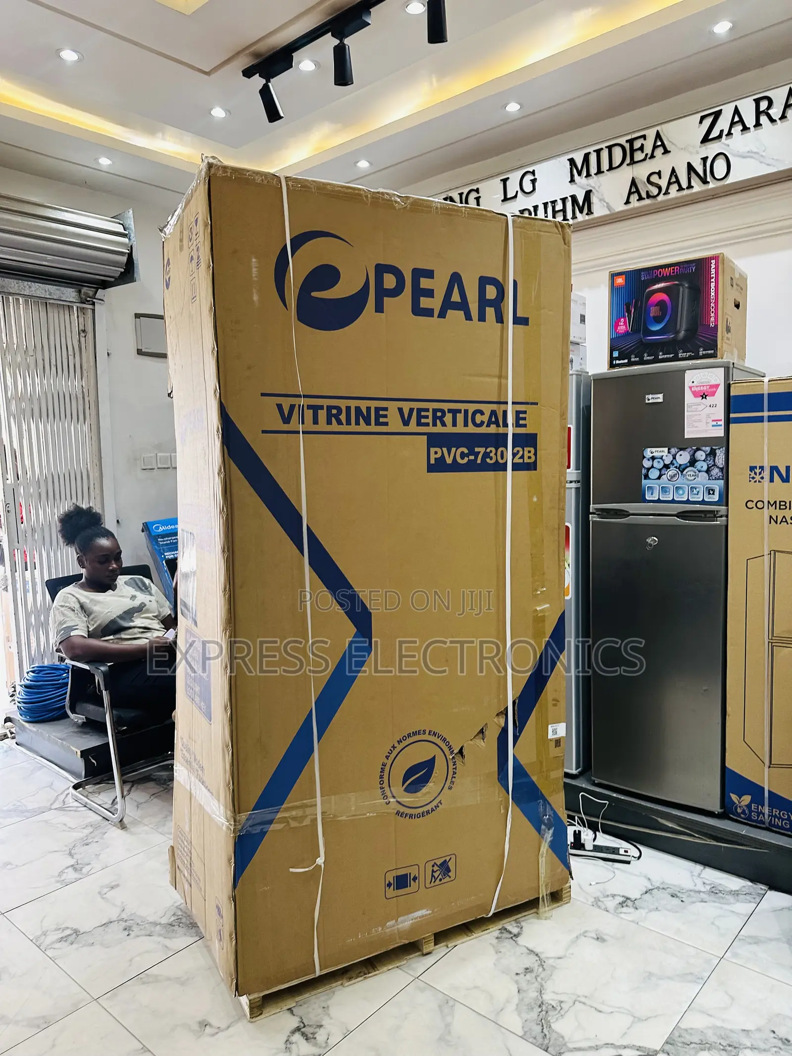 Best and Cool Price Pearl PVC-730-2b 610l Display Fridge Two Door
