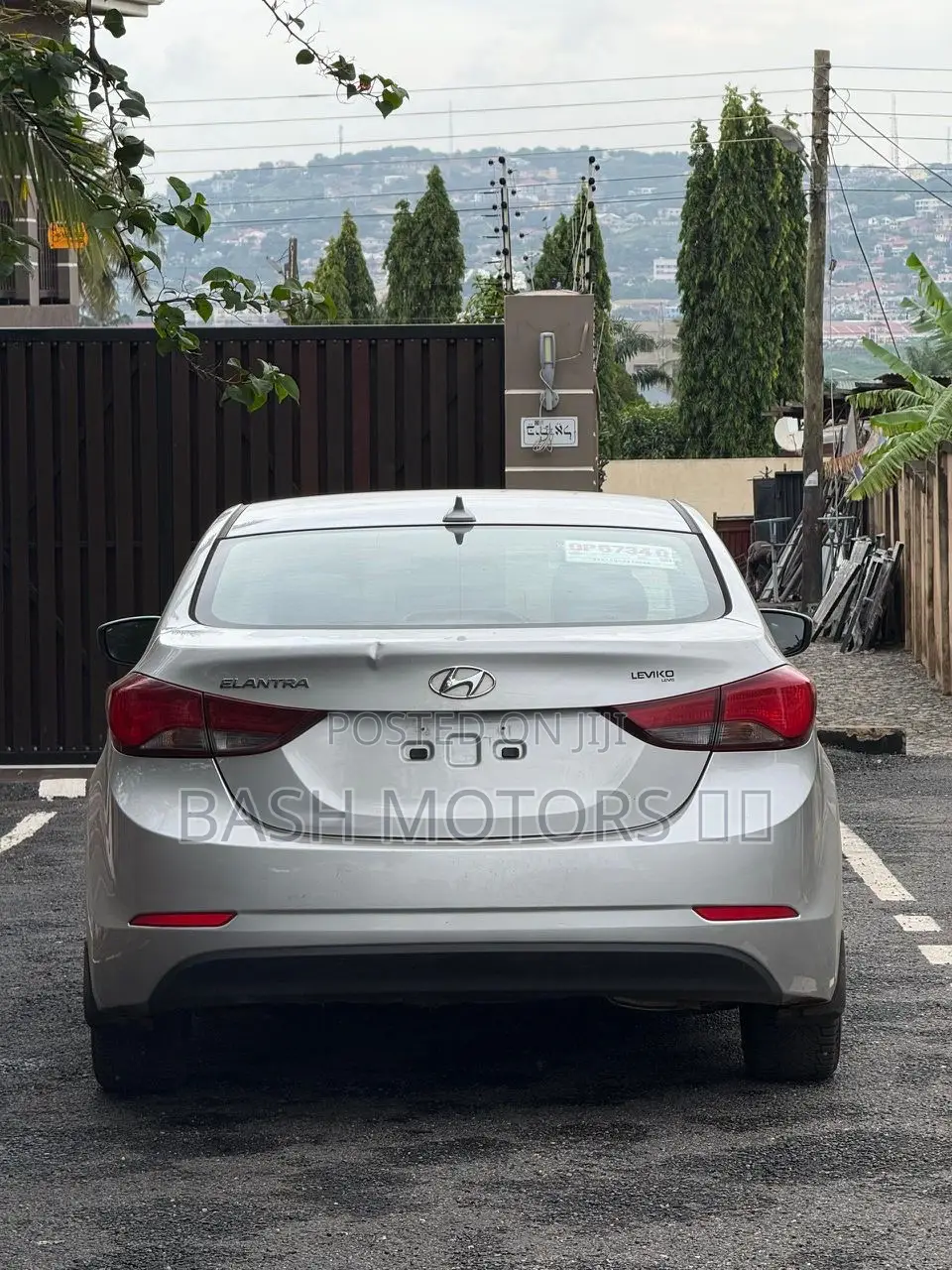Hyundai Elantra SE Sedan FWD (1.8L 4cyl 6A) 2016 Gray