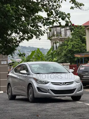 Hyundai Elantra SE Sedan FWD (1.8L 4cyl 6A) 2016 Gray
