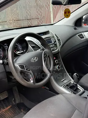 Hyundai Elantra SE Sedan FWD (1.8L 4cyl 6A) 2016 Gray