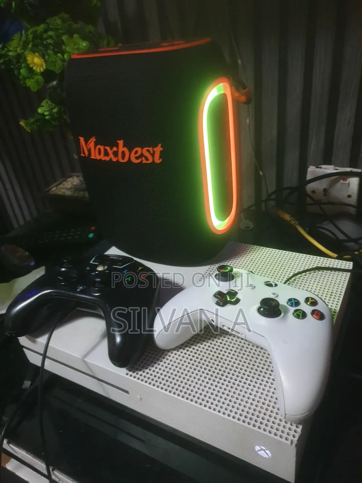 Xbox One S 10+Games and Free Item