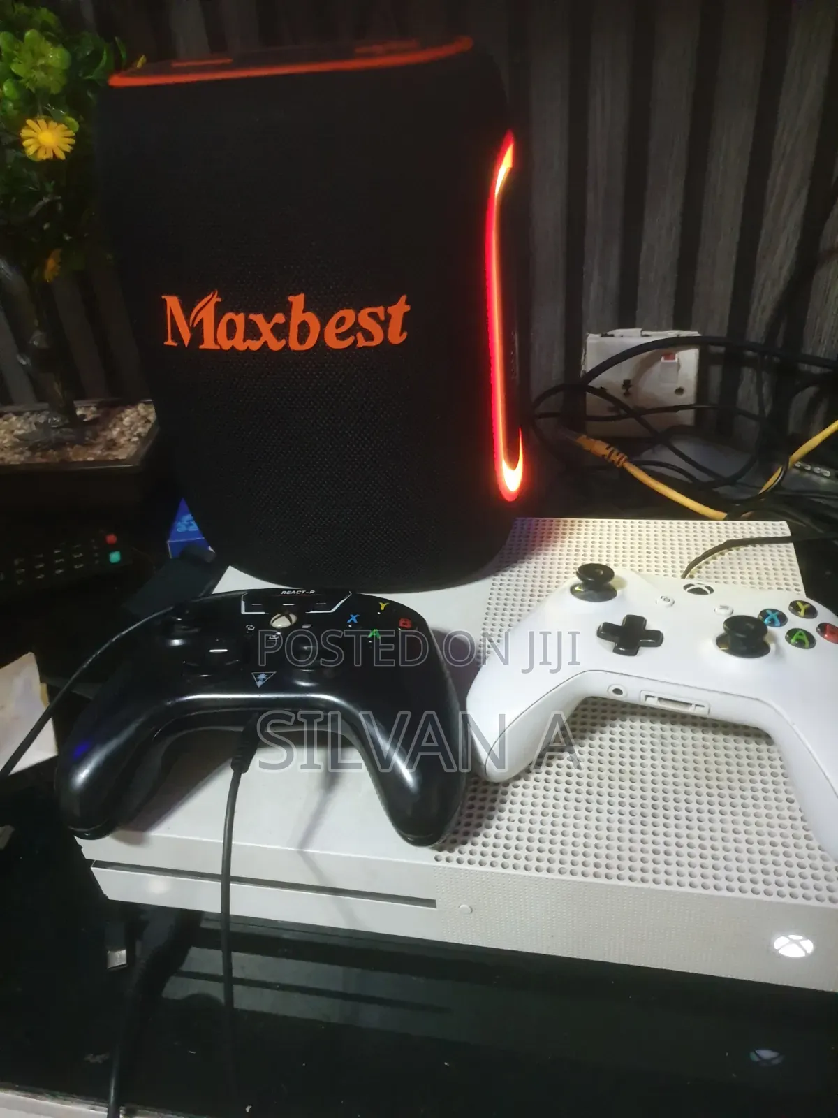 Xbox One S 10+Games and Free Item