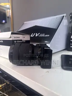 Sony Zv-E10 + 28–70mm Lens (Clean • Ready to Shoot)