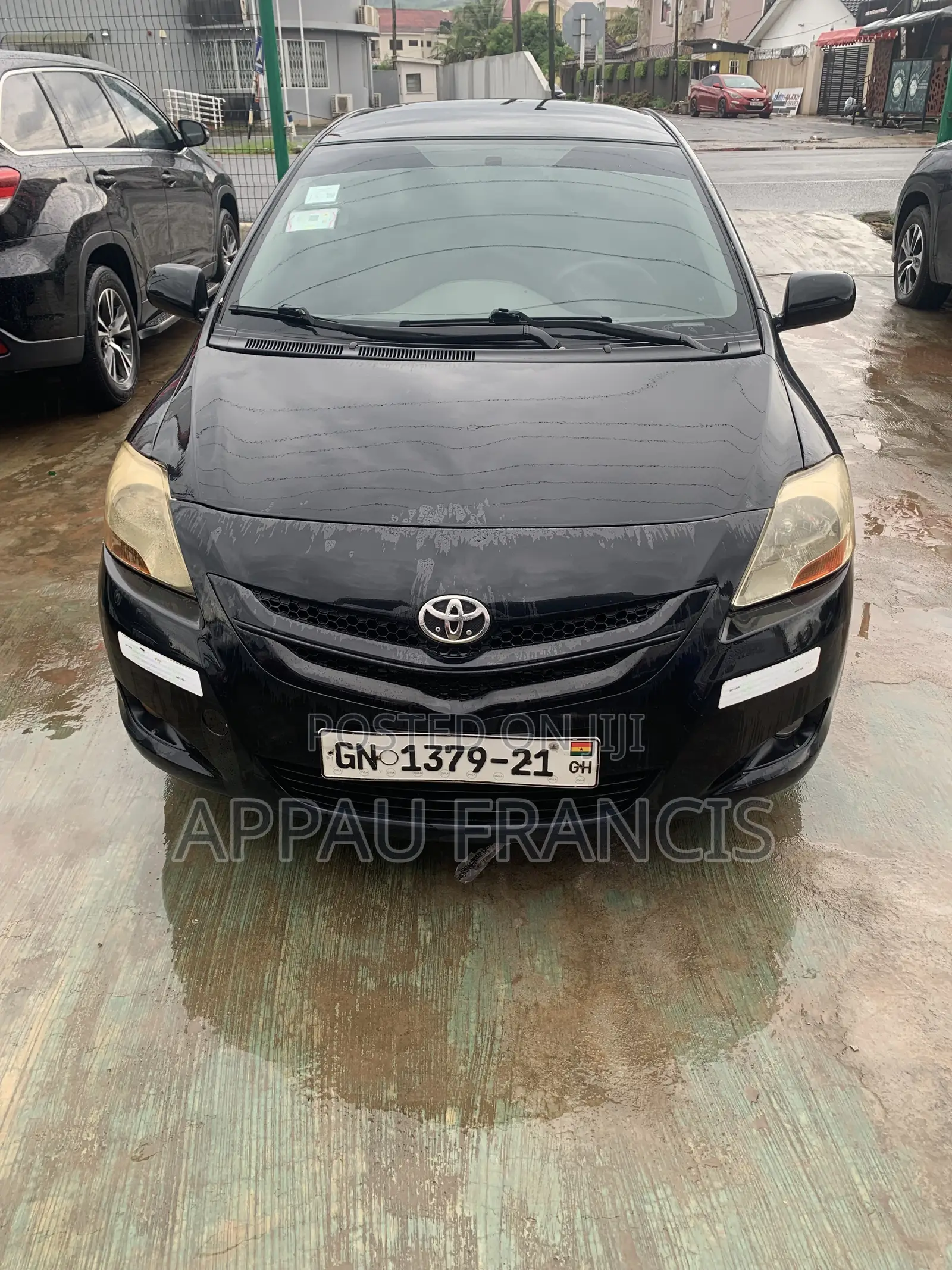 Toyota Yaris Base Hatchback 3dr 2010 Black