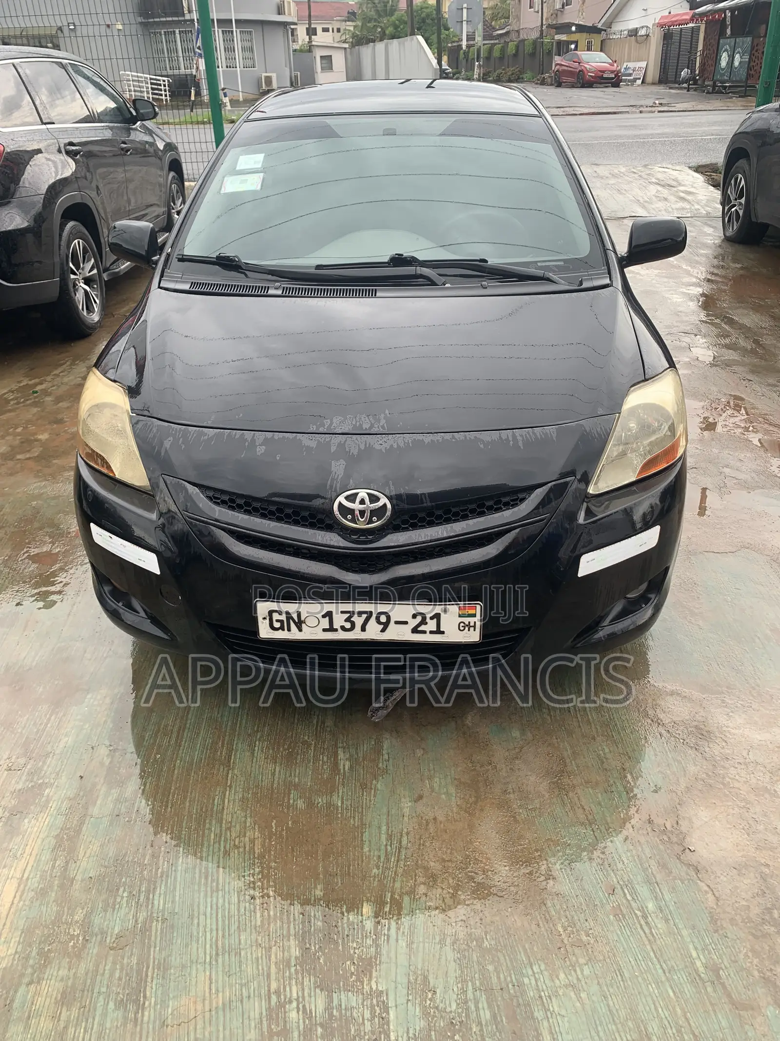 Toyota Yaris Base Hatchback 3dr 2010 Black