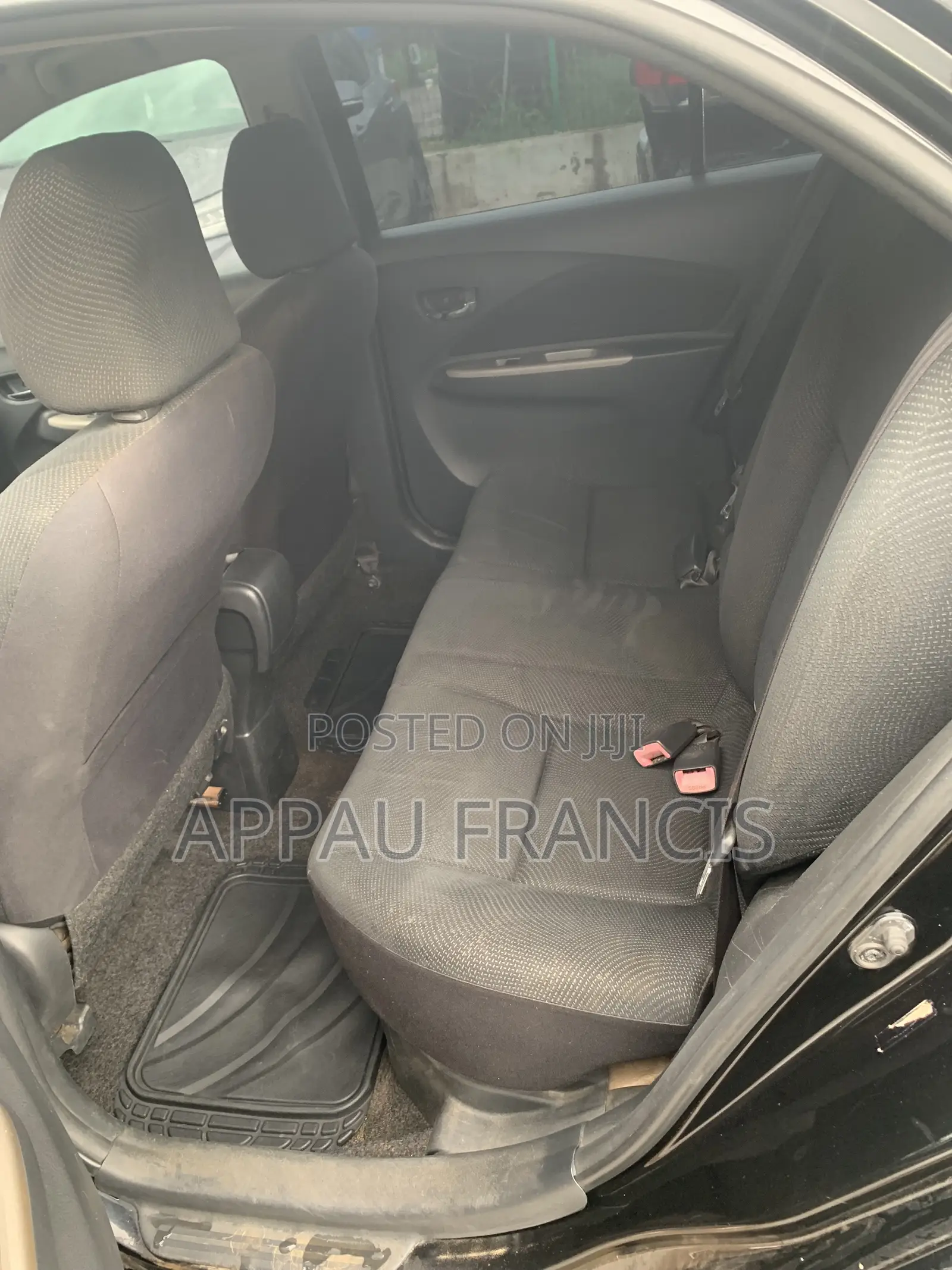 Toyota Yaris Base Hatchback 3dr 2010 Black