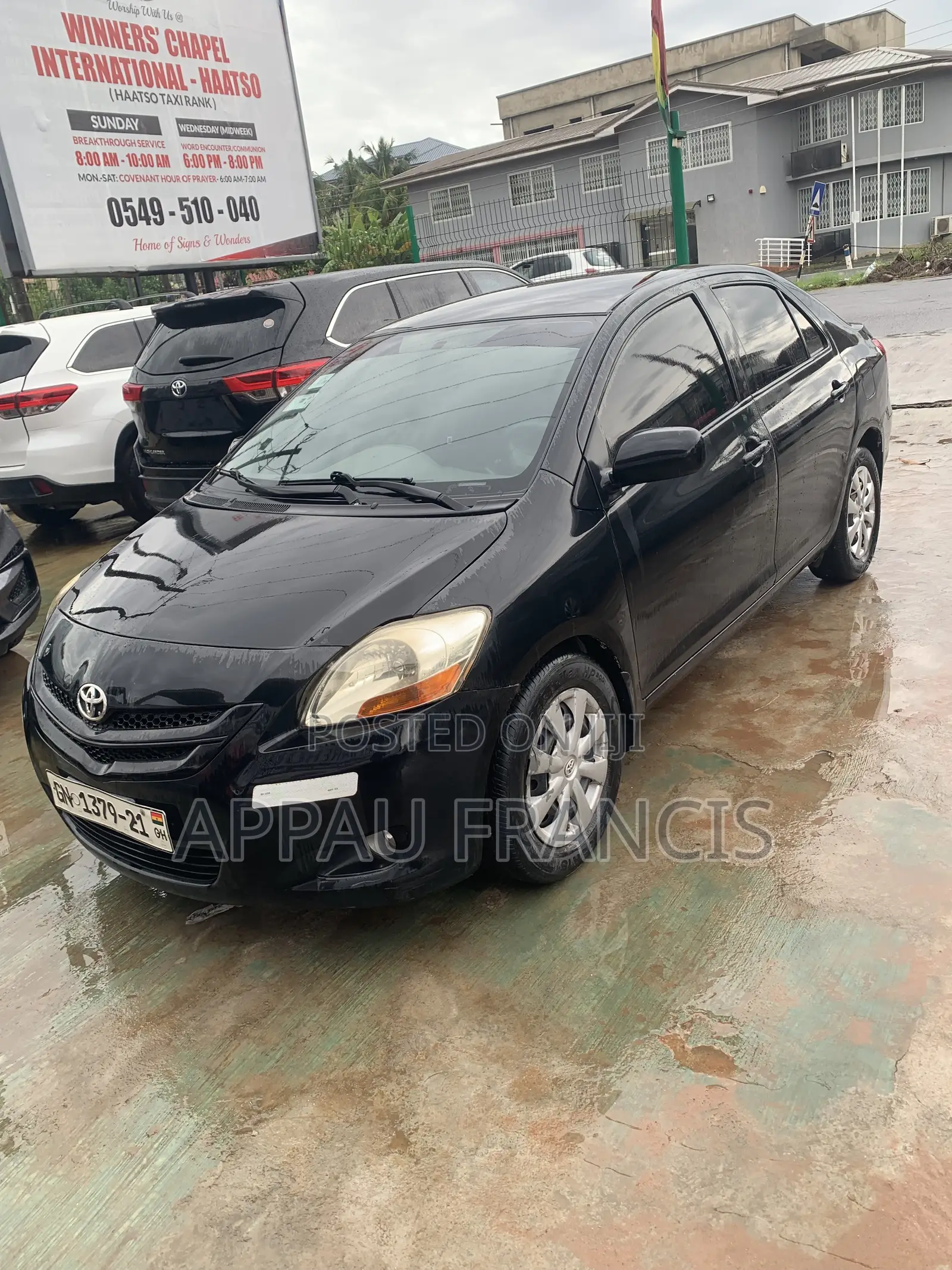 Toyota Yaris Base Hatchback 3dr 2010 Black