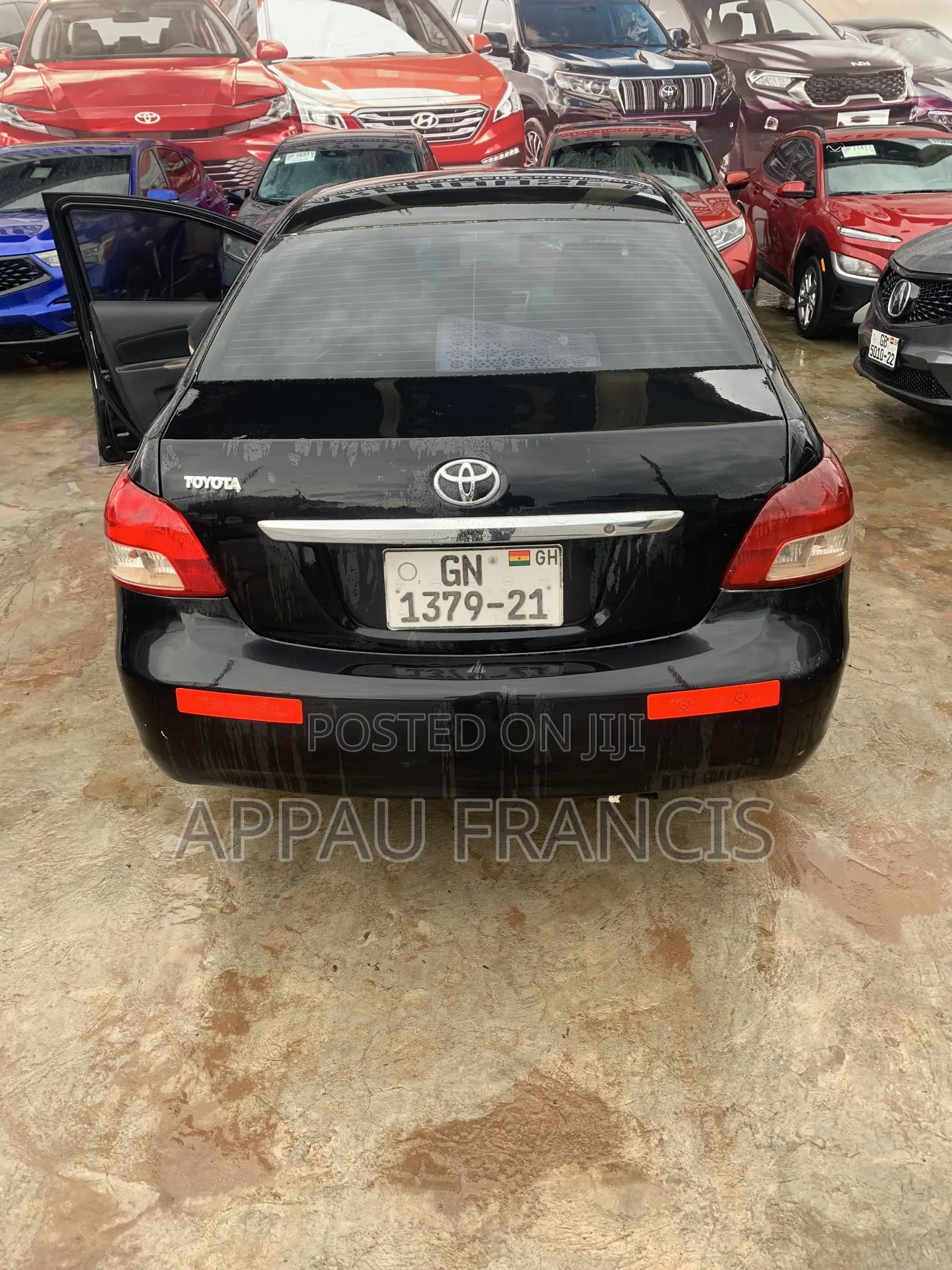 Toyota Yaris Base Hatchback 3dr 2010 Black