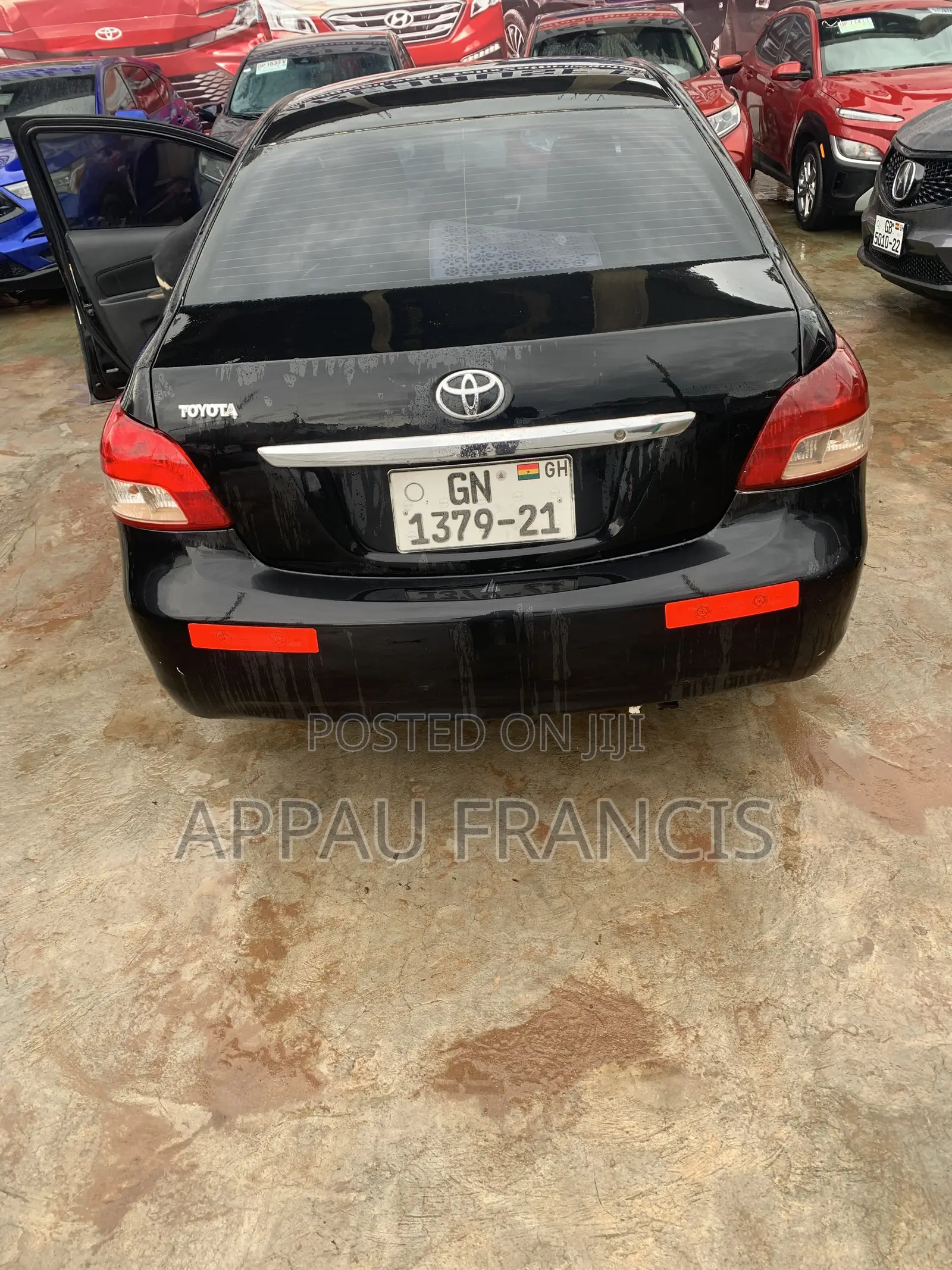 Toyota Yaris Base Hatchback 3dr 2010 Black