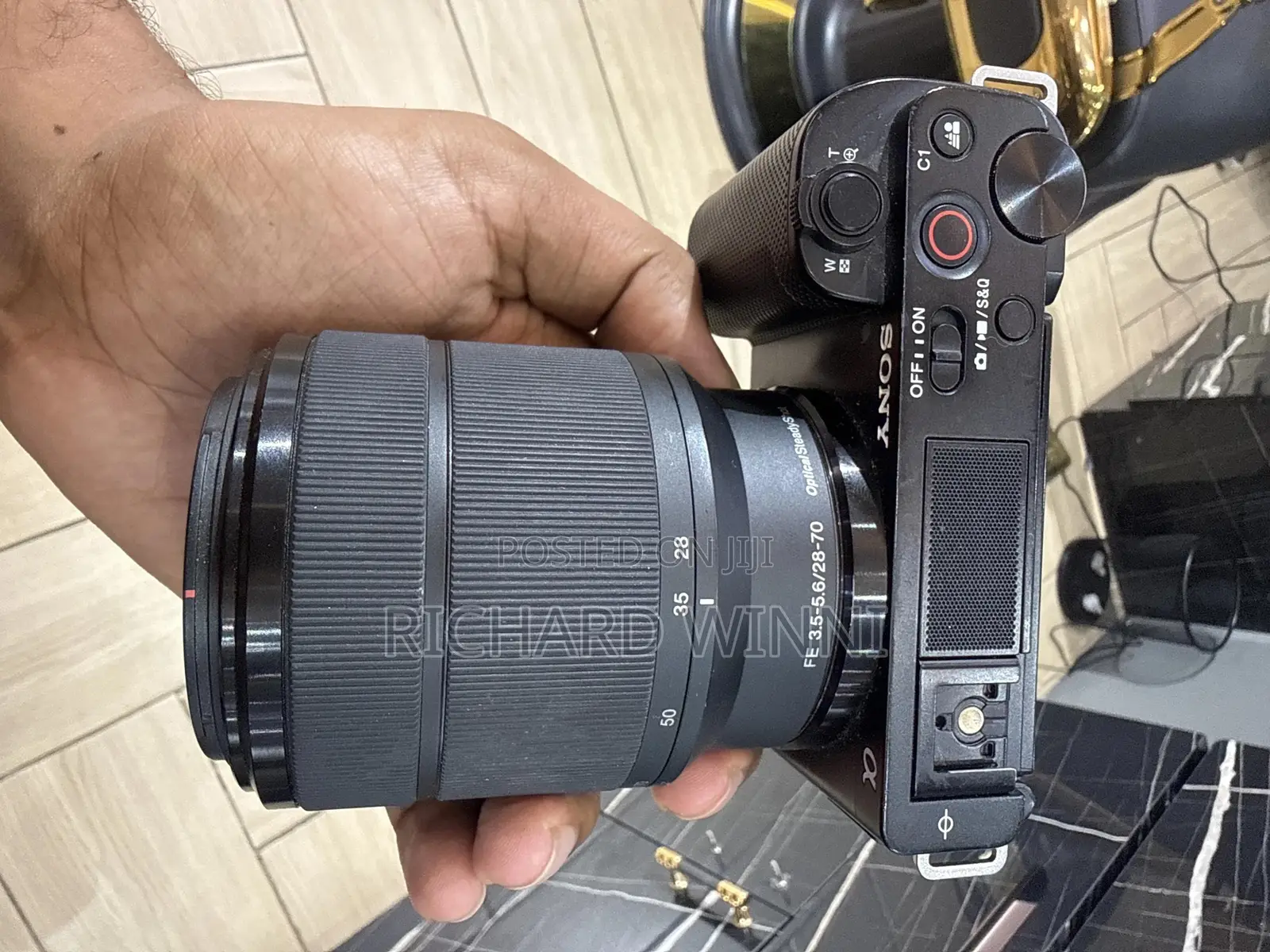 Sony Zv-E10 + 28–70mm Lens (Clean • Ready to Shoot)