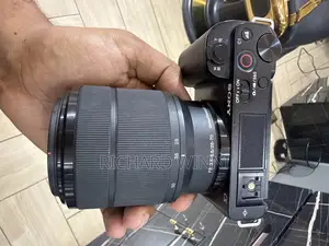 Sony Zv-E10 + 28–70mm Lens (Clean • Ready to Shoot)