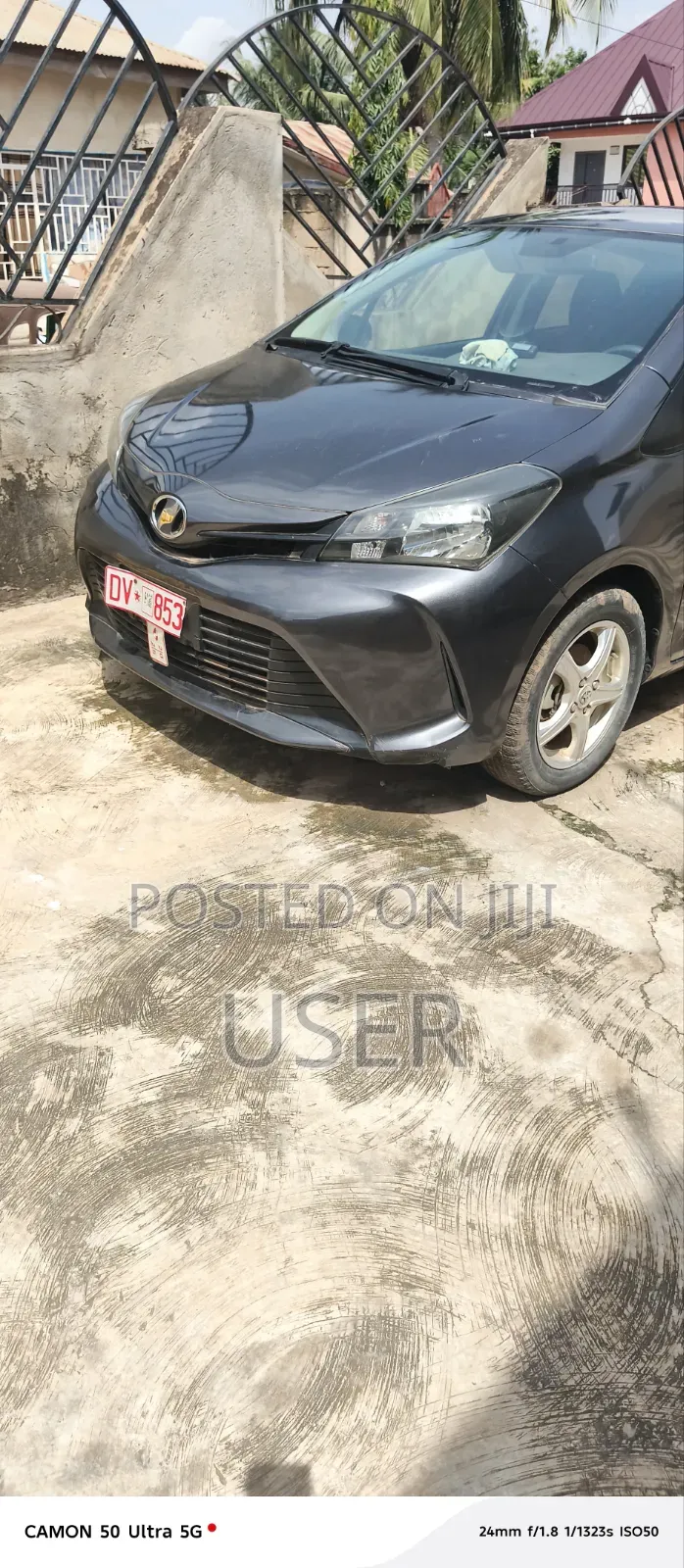 Toyota Vitz 1.3 FWD 5dr 2015 Black