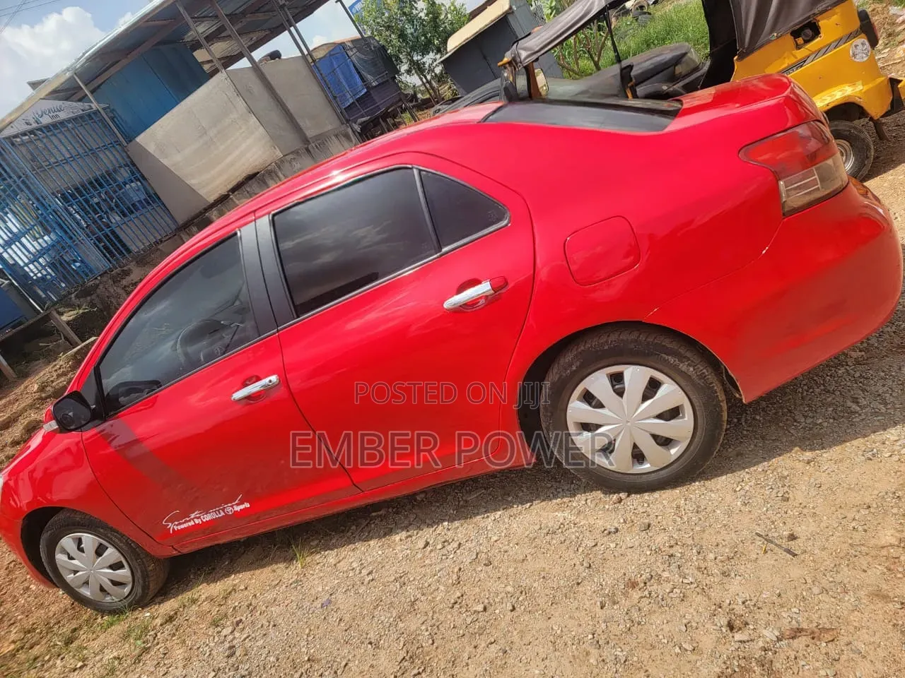 Toyota Yaris 2010 Red