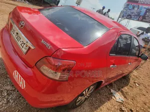Toyota Yaris 2010 Red