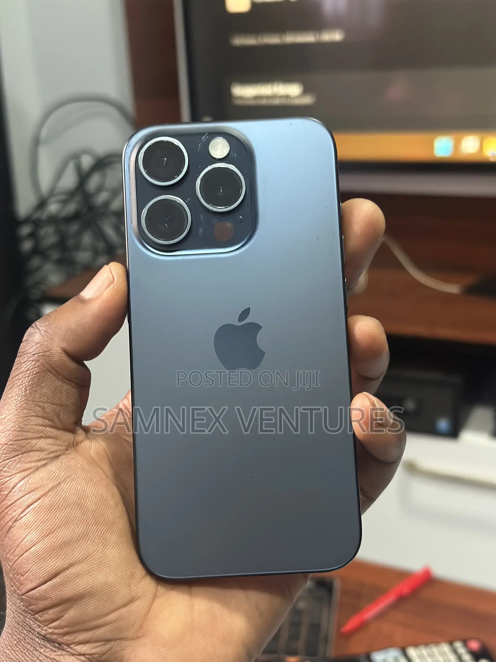 New Apple iPhone 15 Pro 256 GB Blue
