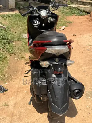 Yamaha Majesty 2015 Red