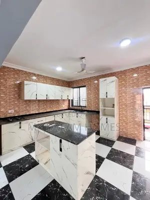 2bdrm Apartment in Lake Side Estate for rent
