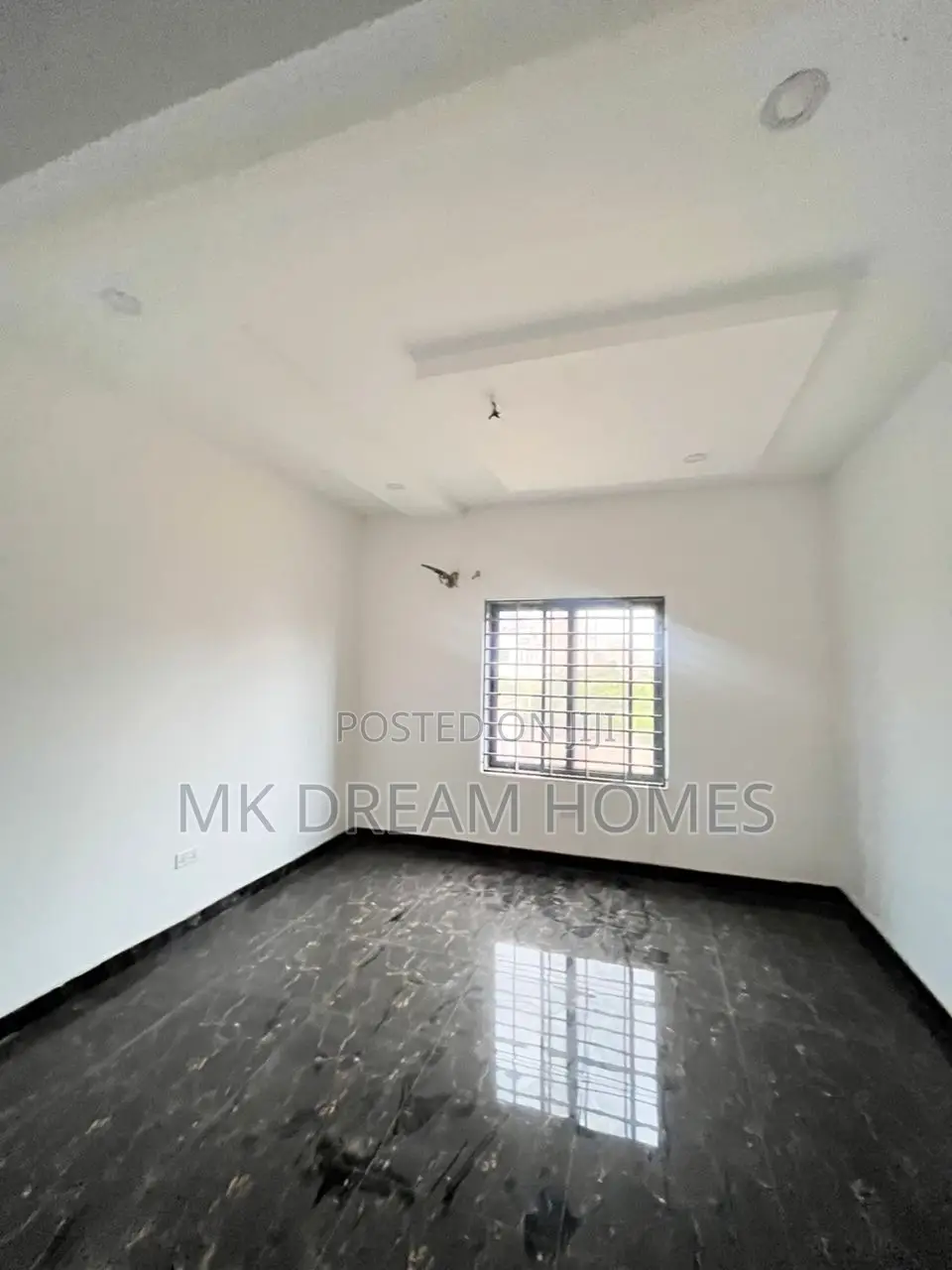 5bdrm House in Lake Side Estate for rent