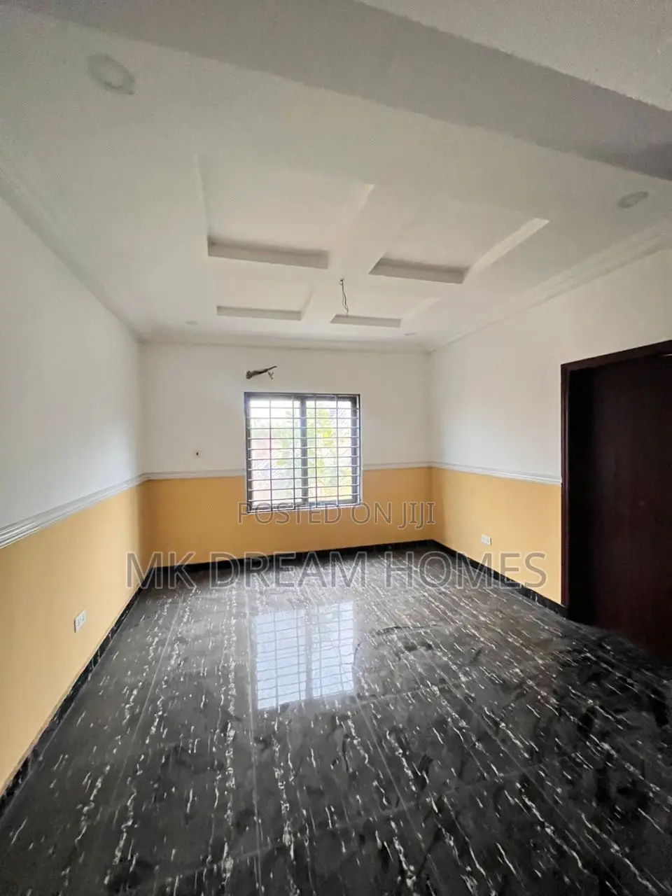 5bdrm House in Lake Side Estate for rent