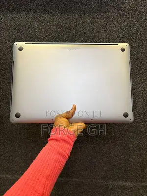 Laptop Apple MacBook Pro 2018 16GB Intel Core i7 SSD 256GB