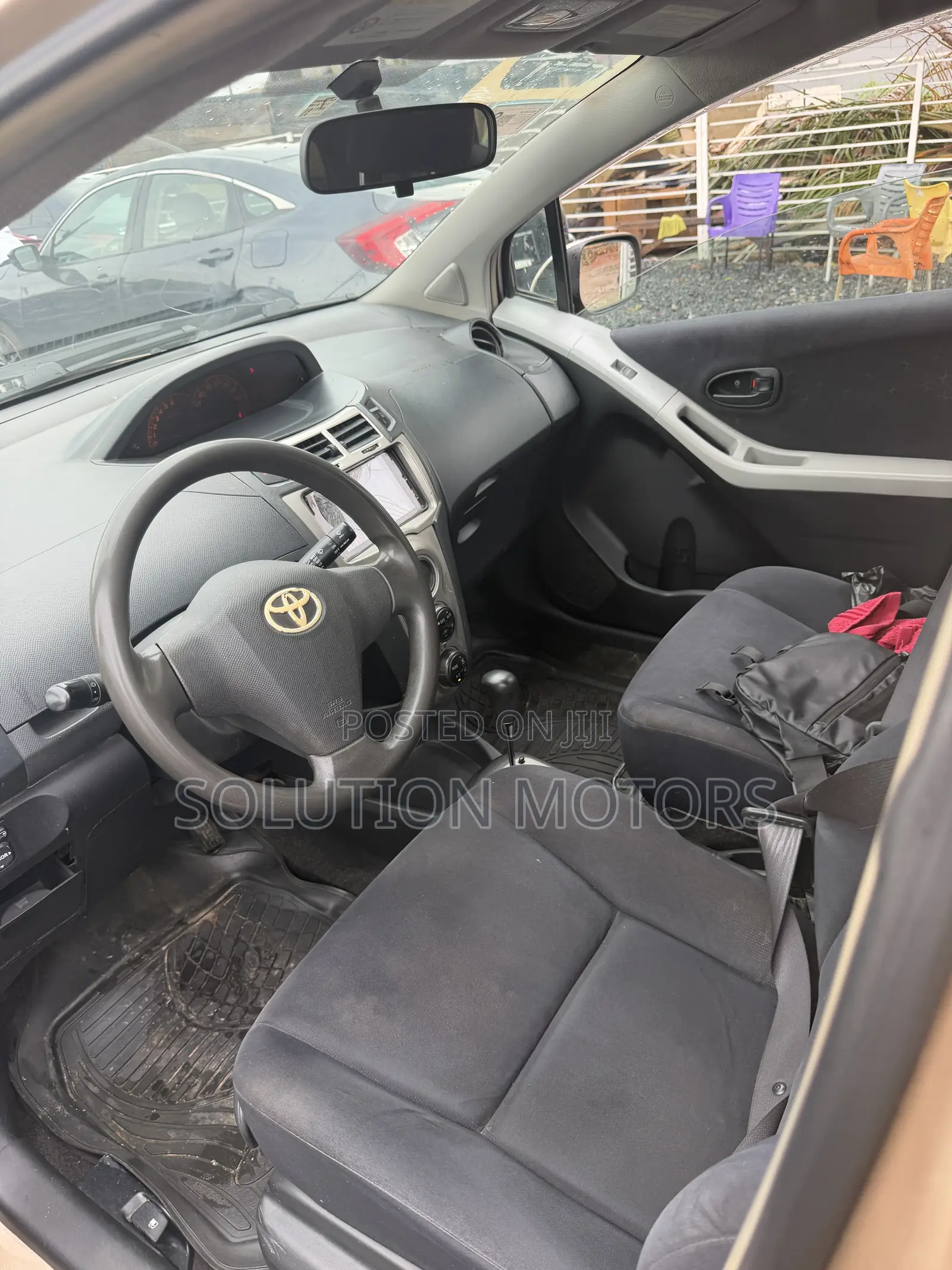 Toyota Vitz 2010 Gold