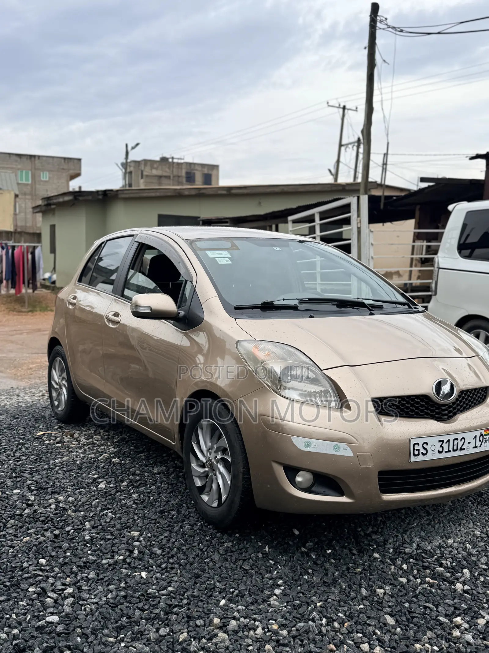 Toyota Vitz 2010 Gray