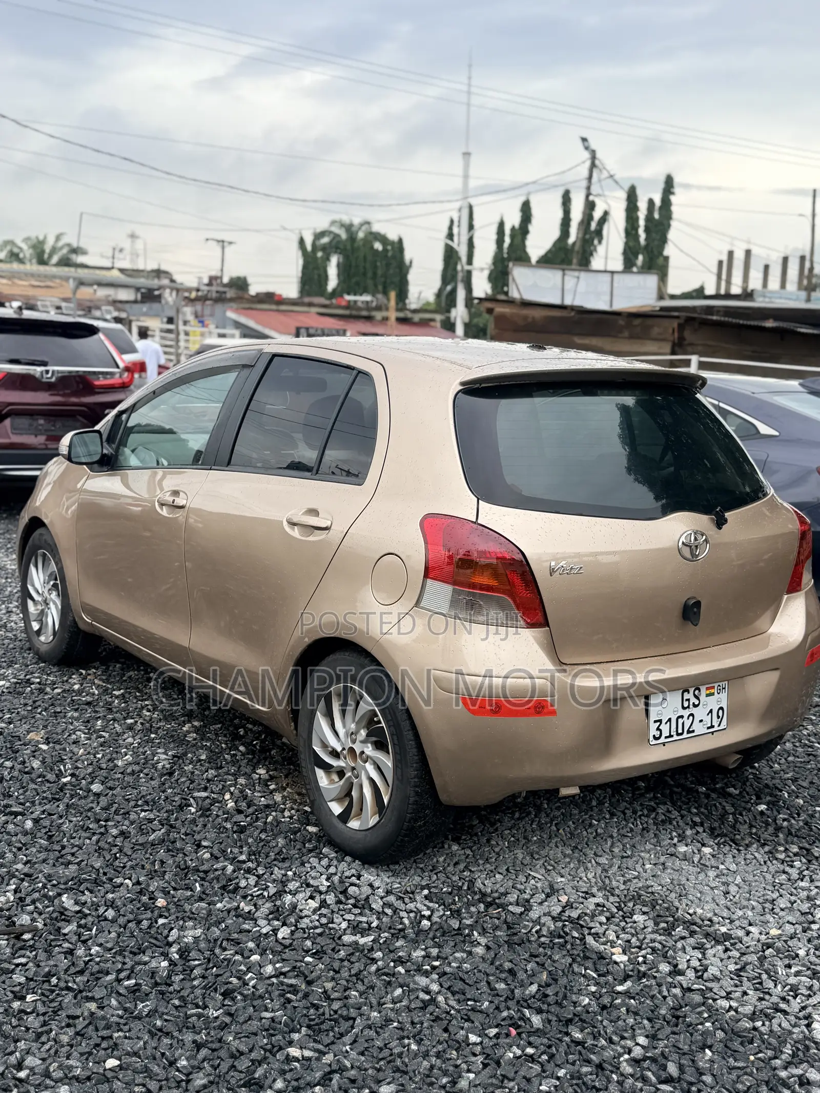 Toyota Vitz 2010 Gray
