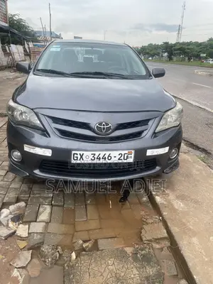 Toyota Corolla 2013 Gray