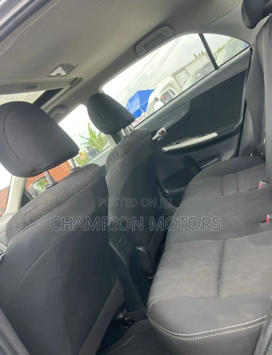 Toyota Corolla 2013 Silver