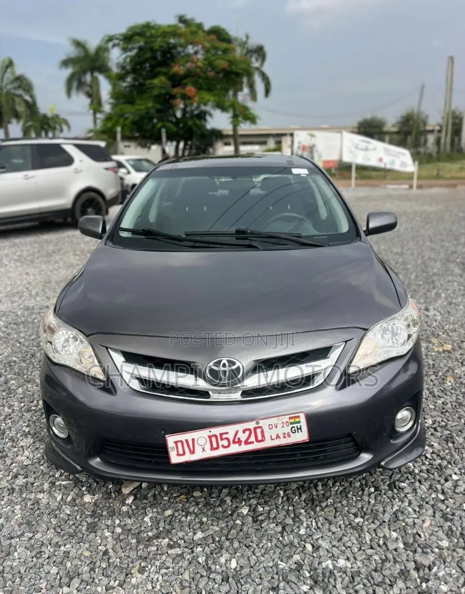 Toyota Corolla 2013 Silver