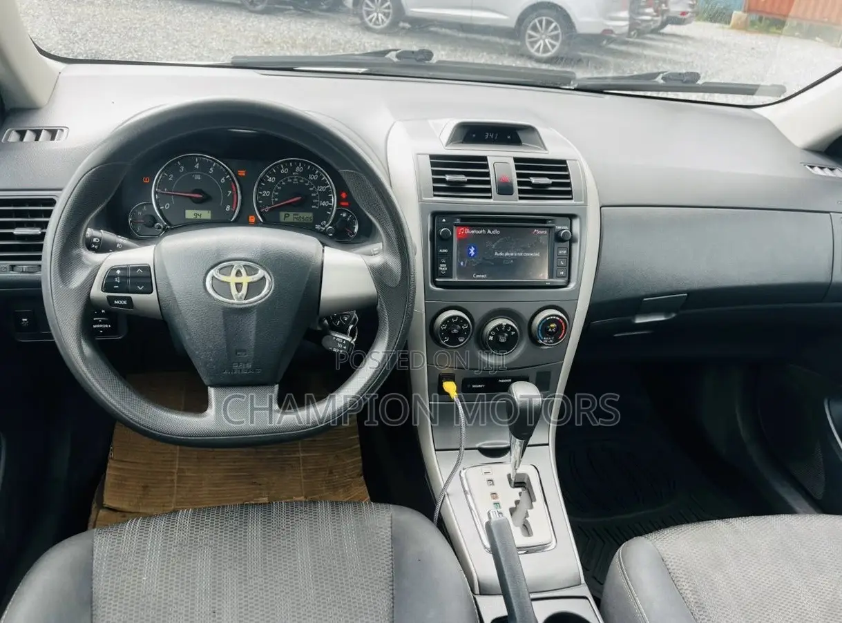 Toyota Corolla 2013 Silver