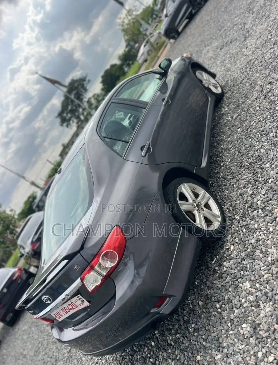 Toyota Corolla 2013 Silver