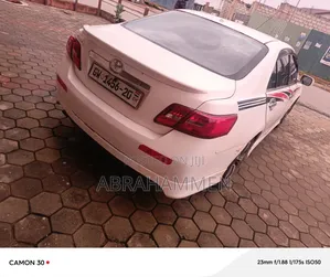 Toyota Camry SE 4dr Sedan (2.5L 4cyl 6A) 2011 White