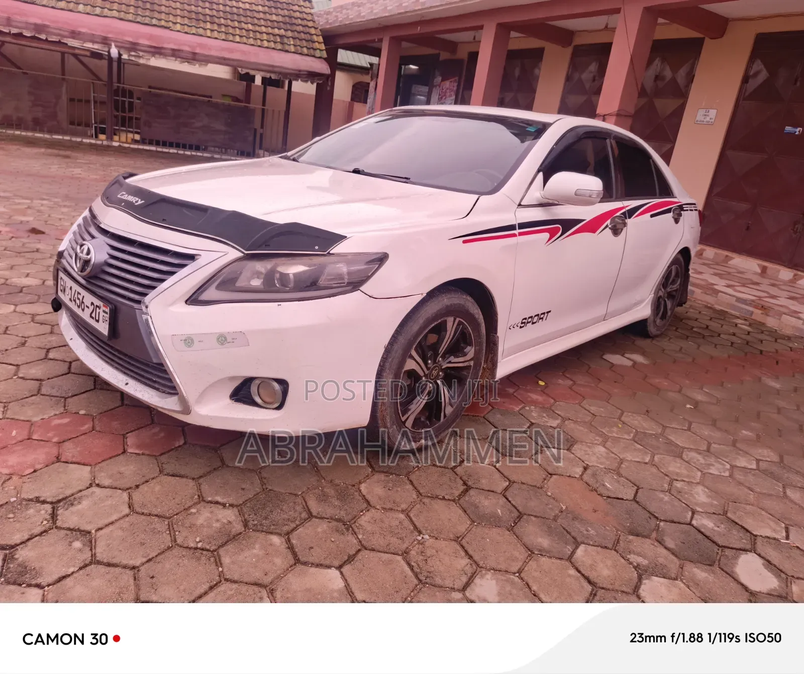 Toyota Camry SE 4dr Sedan (2.5L 4cyl 6A) 2011 White