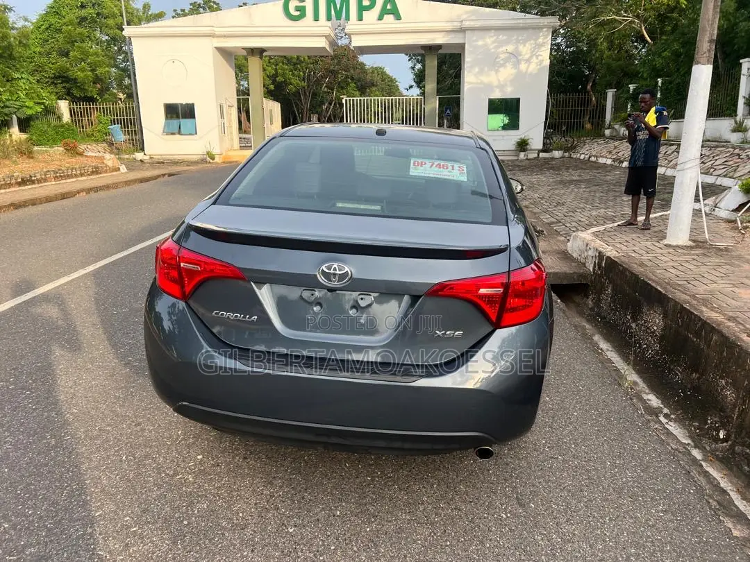 Toyota Corolla XSE 4dr Sedan (1.8L 4cyl CVT) 2017 Black