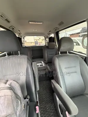 Toyota Voxy 2013 Silver