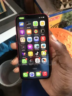 Apple iPhone 13 128 GB Red