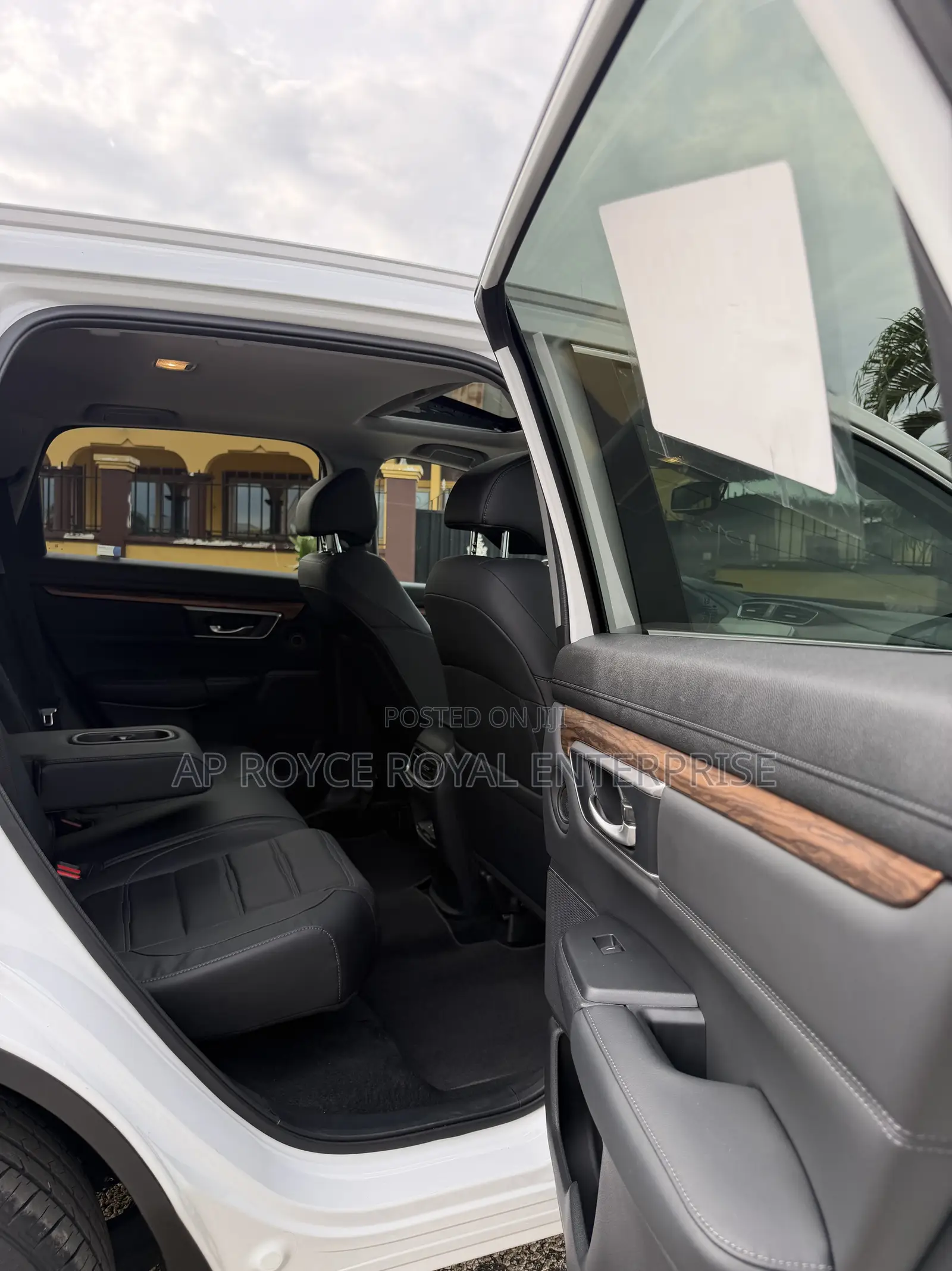 Honda CR-V Touring AWD 2019 White