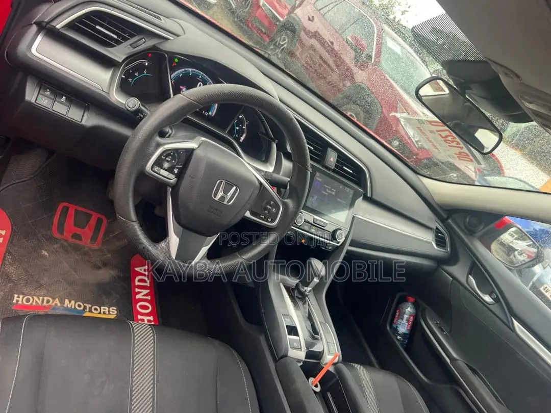 Honda Civic 2018 Red
