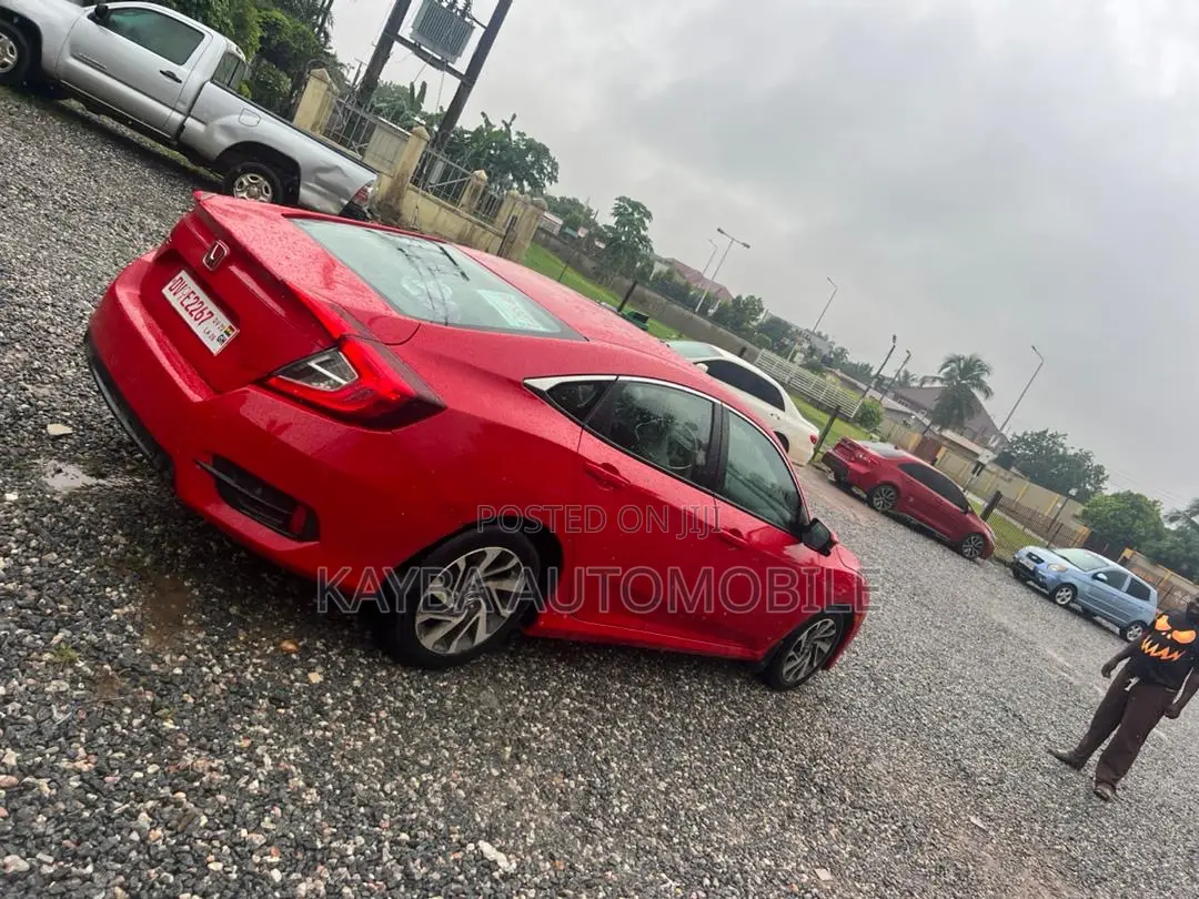Honda Civic 2018 Red