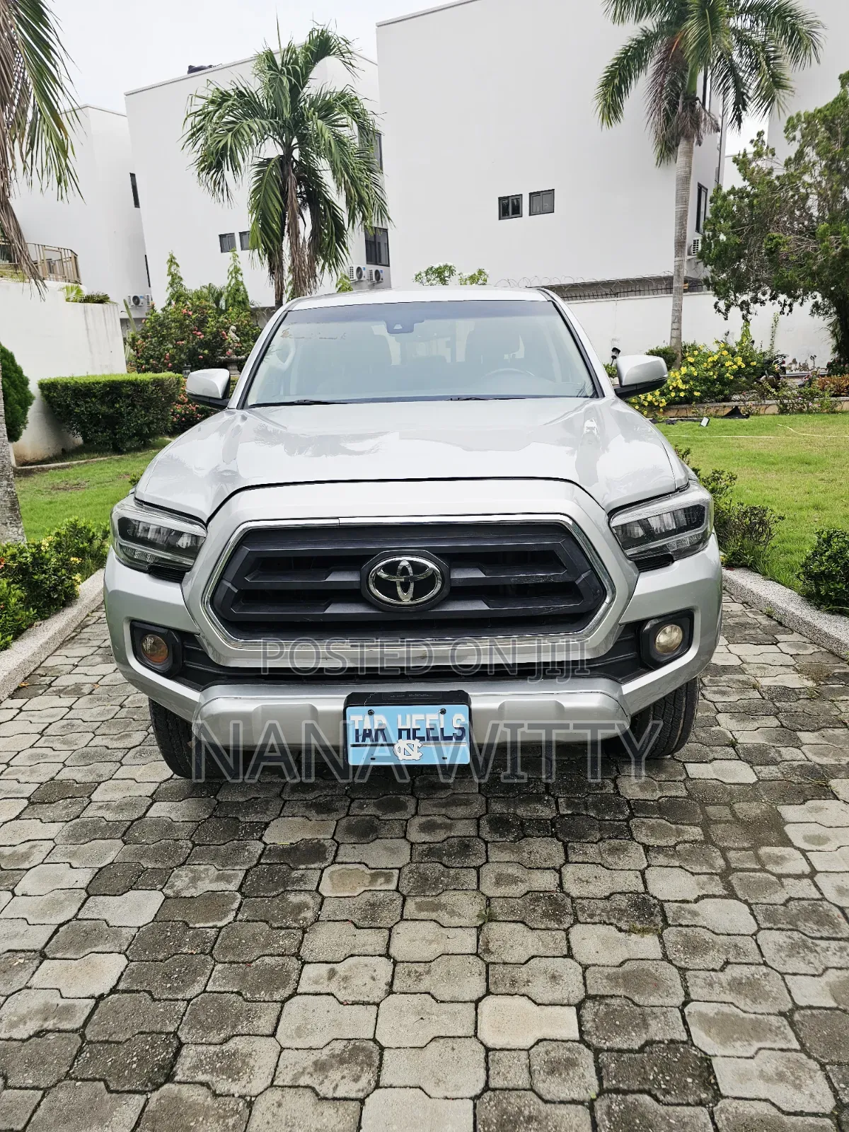 Toyota Tacoma 2022 Silver