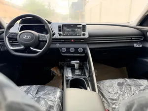 New Hyundai Elantra 2025 White