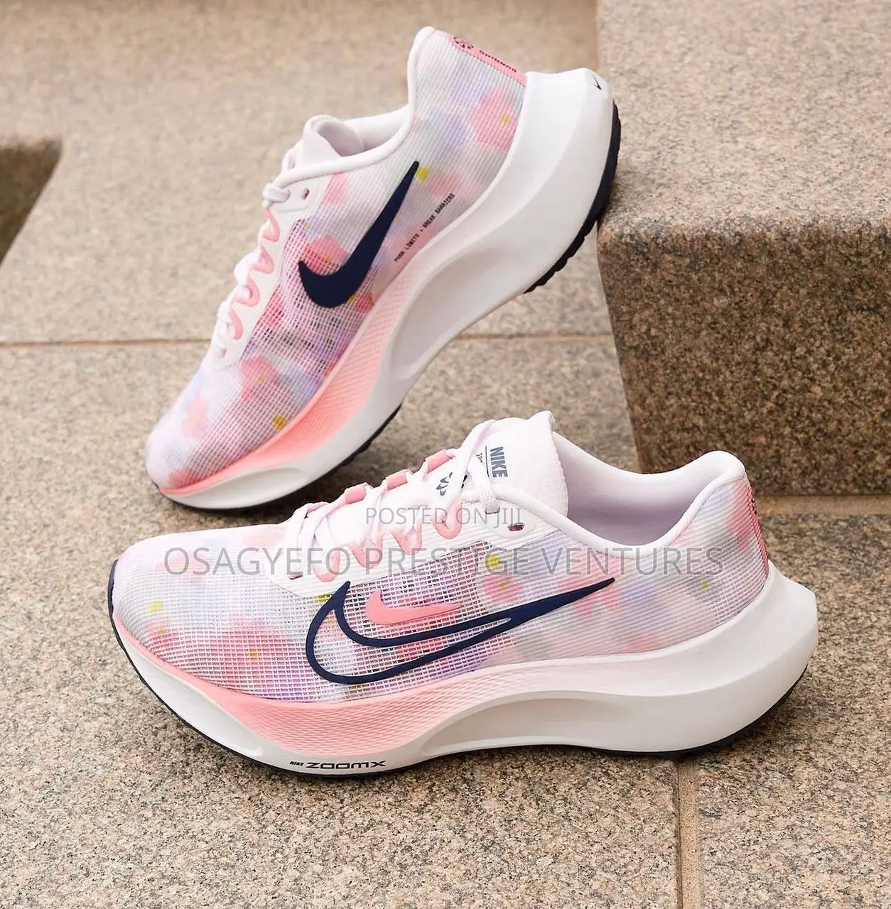 Stylish and Ultra Comfort Ladies Nike Zoomx Sneaker
