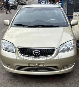Toyota Vios 2010 Gold