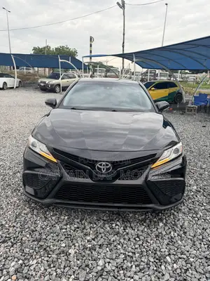 Toyota Camry XSE FWD (2.5L 4cyl 8AM) 2018 Black