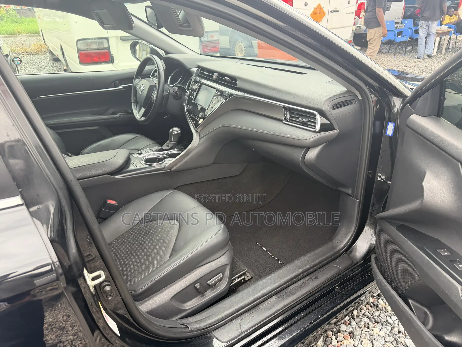 Toyota Camry XSE FWD (2.5L 4cyl 8AM) 2018 Black